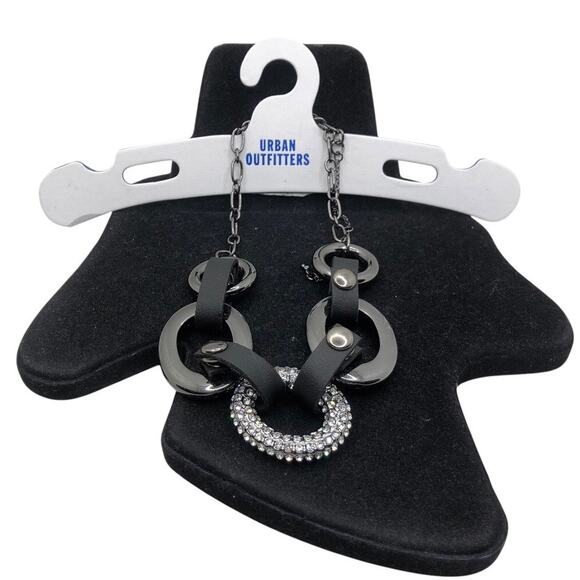 Urban Outfitters NWT Black Silver Sparkly Rhinestones Statement Necklace - Picture 12 of 13